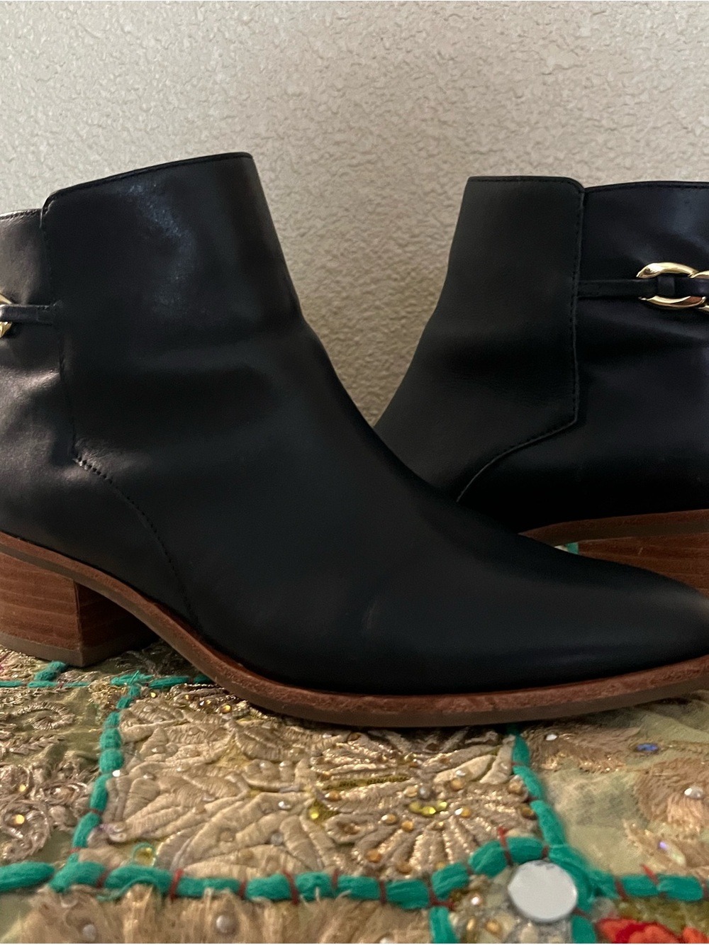 Talbots Navy Leather Ankle Boots with Chain Link Embellishment 7.5M